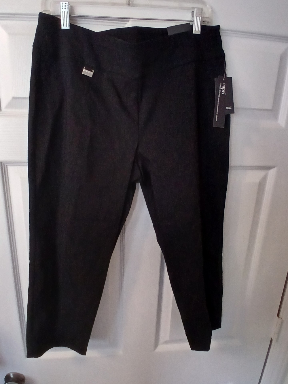 Alfani Black Capri Pants